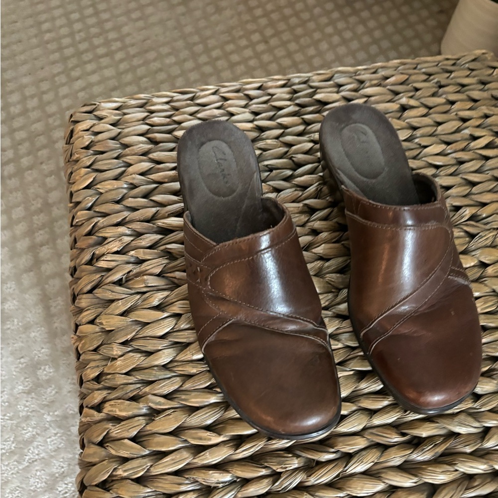 Clark’s Brown Leather Mules size 8 wide